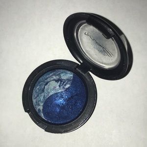 MAC Love Cycle Eye Shadow